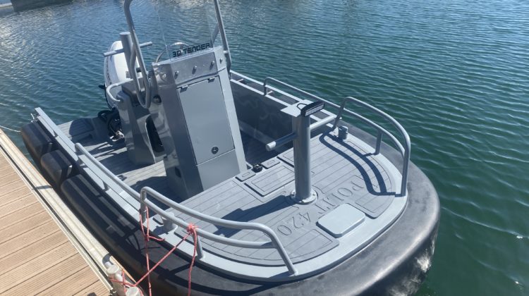 Concession Nautique Services la Rochelle - Vente et entretien bateau - Bateau professionnel 3D Tender PILOT 420
