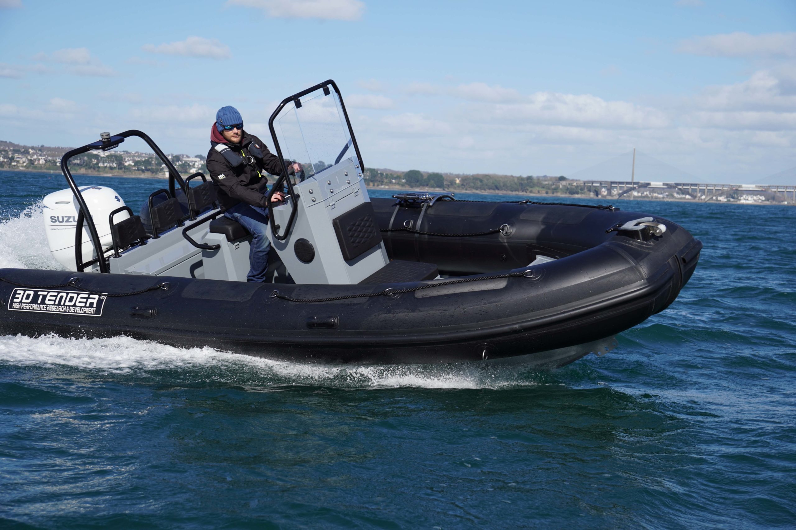 Concession Nautique Services la Rochelle - Vente et entretien bateau - 3D Tender Nividic 550