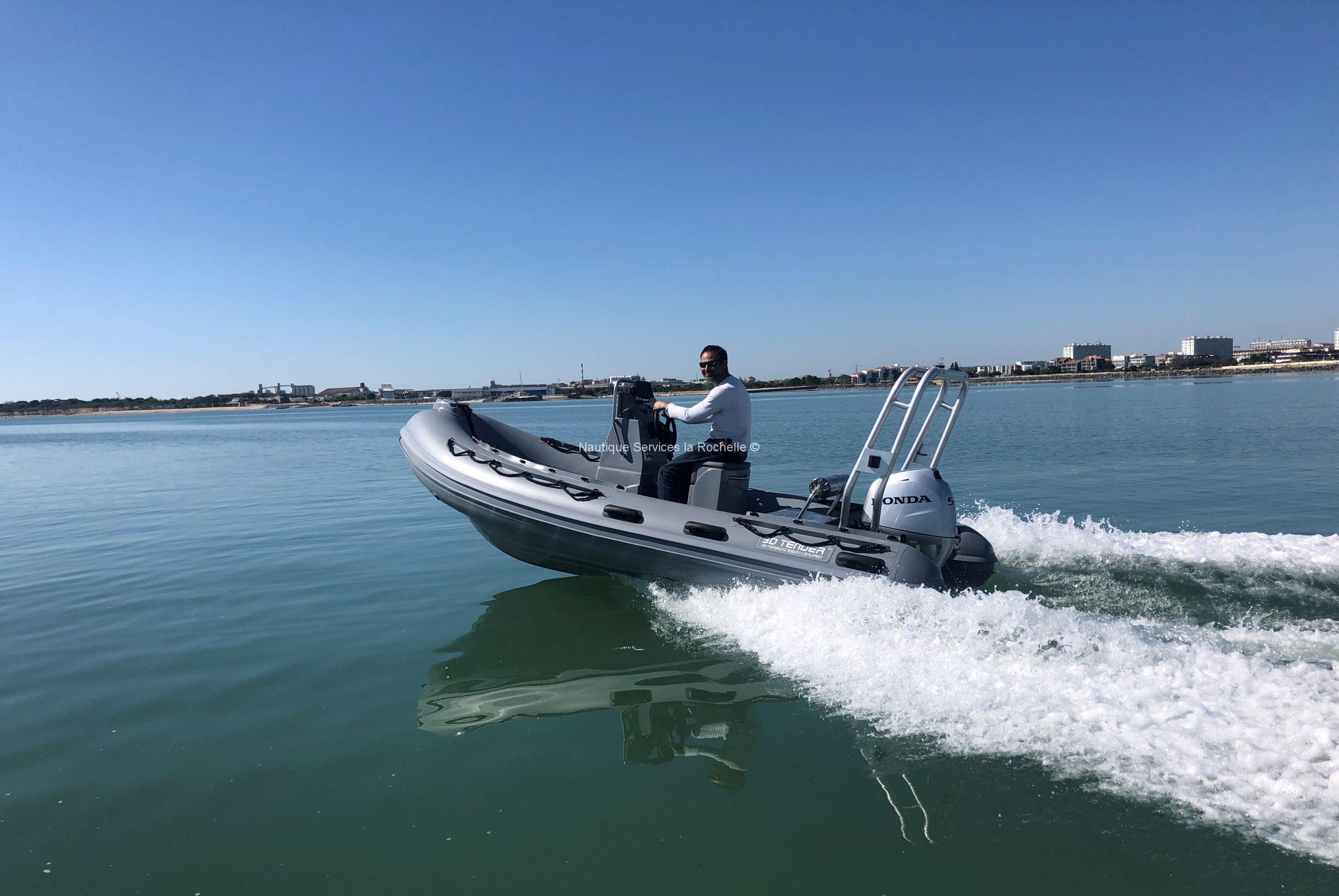 Concession Nautique Services la Rochelle - Vente et entretien bateau - 3D Tender Xpro 445