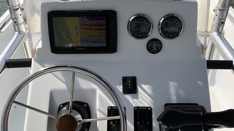 concession nautique services la rochelle - bateau open seaweed 675