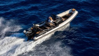 Brig 8 - Bateau semi-rigide - Nautique Services