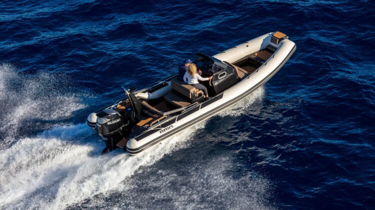 Brig 8 - Bateau semi-rigide - Nautique Services