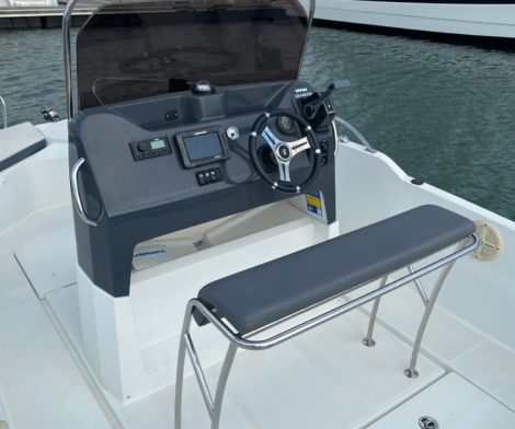 poste de pilotage beneteau flyer 5.5 occasion - nautique services la rochelle