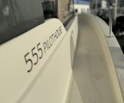 detail-pilothouse-bateau-occasion-larochelle