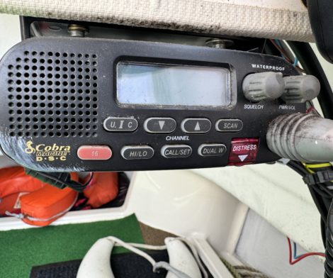 radio-antioche-550-occasion-nautique-services-larochelle