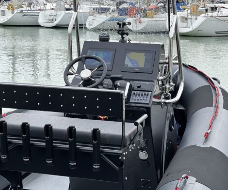 poste-de-pilotage-zeppelin-22-vpro-occasion-nautique-services-larochelle