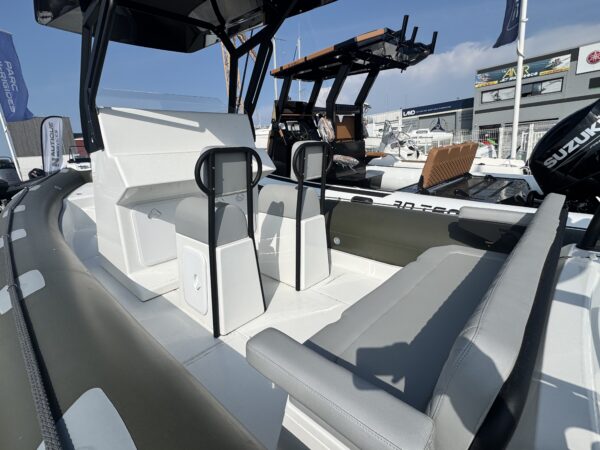 Gemini 720 Hypalon - Suzuki DF250APXX (Ensemble neuf disponible) – Image 2