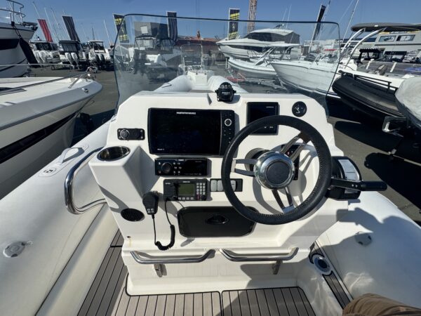 Zodiac Medline 7.5 - Honda 225cv électrique – Image 7