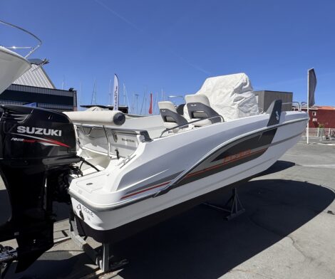 Bénéteau Flyer 6 Spacedeck - Suzuki 150cv